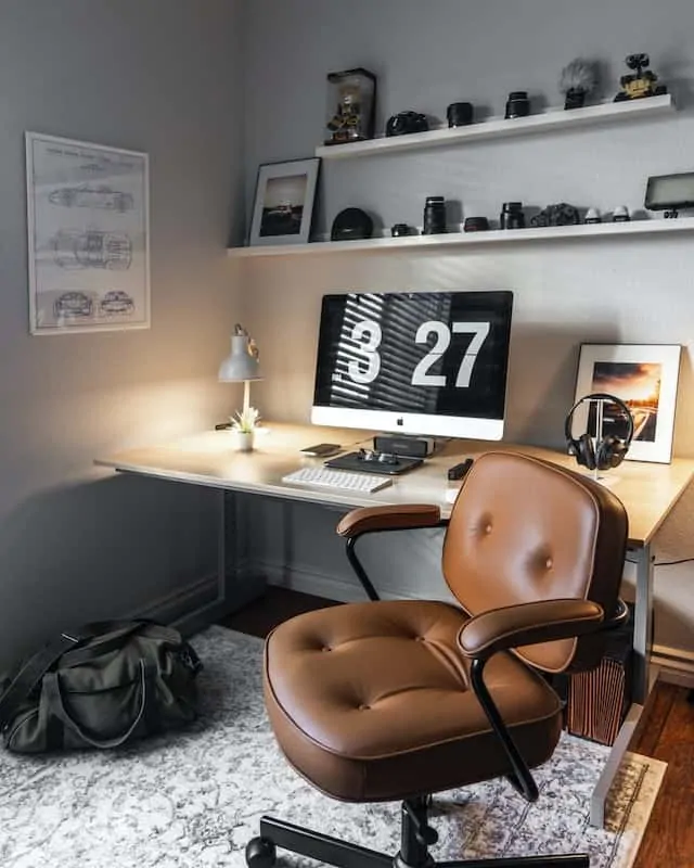 Minimalist Design of Home Office
